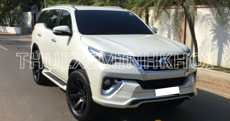 Kiểm tra xe trước khi thuê